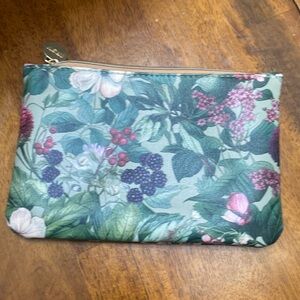 Ipsy makeup bag